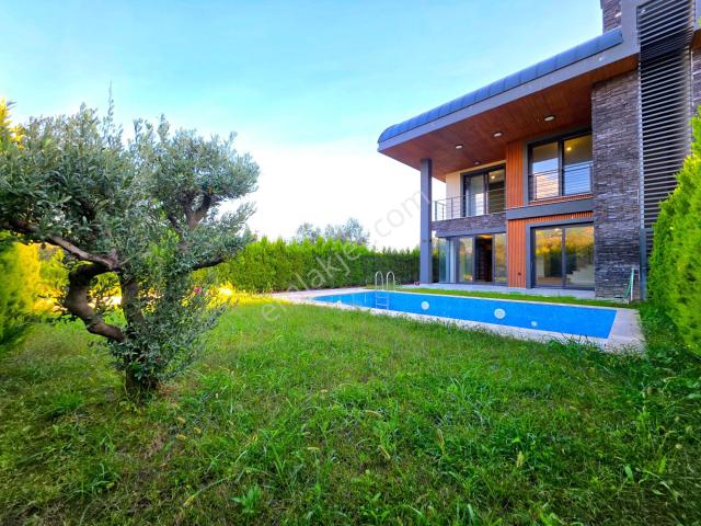 Güre, Edremit içerisinde satılık Villa