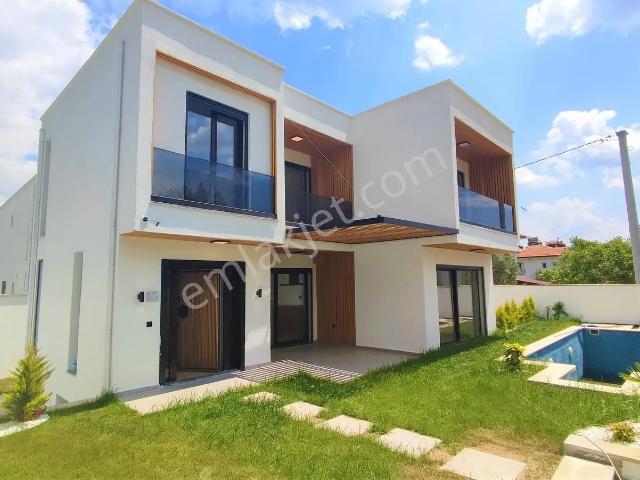Edremit, Balikesir içerisinde satılık Villa