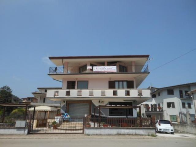 Locale Commerciale in vendita a Vairano Patenora, Campania