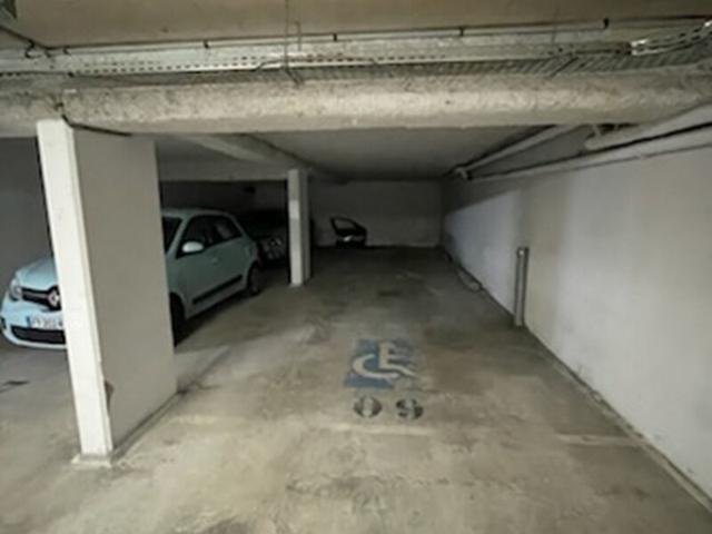 Garage vente à Vaires-sur-Marne, Seine-et-Marne
