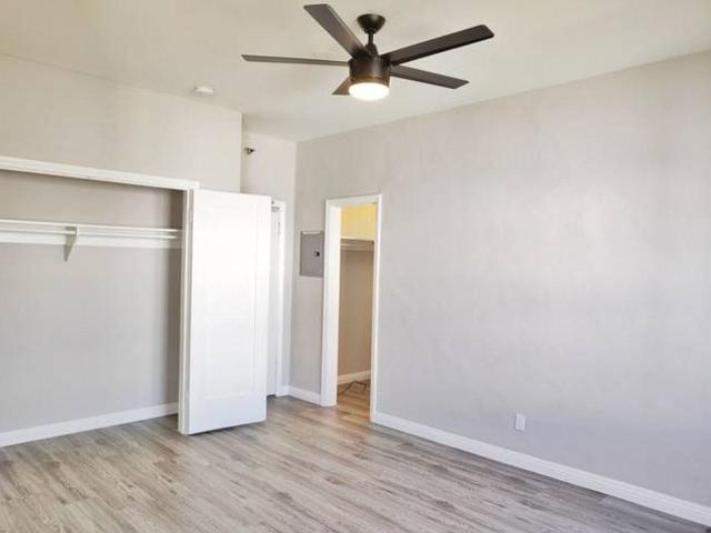 Apartment for rent in Canoga Park, California