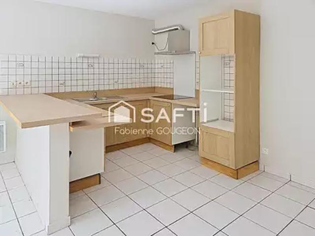 Maison vente à Confolens, Saint-angeau