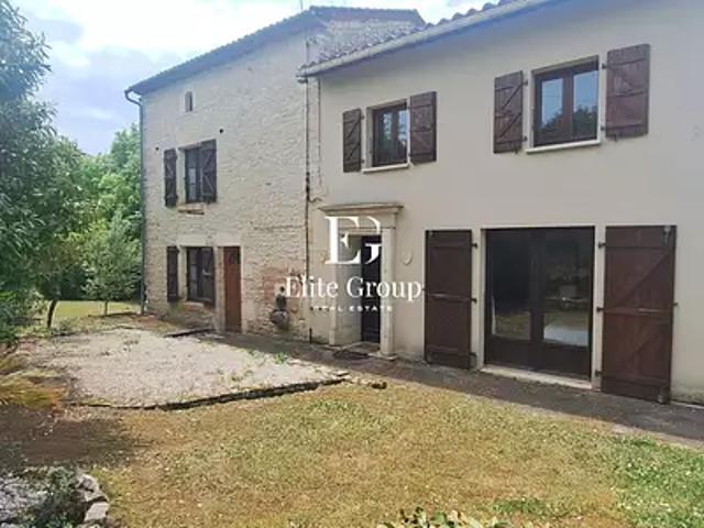 Maison vente à Confolens, Saint-angeau