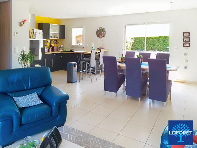 Maison vente à Bernay, Valailles