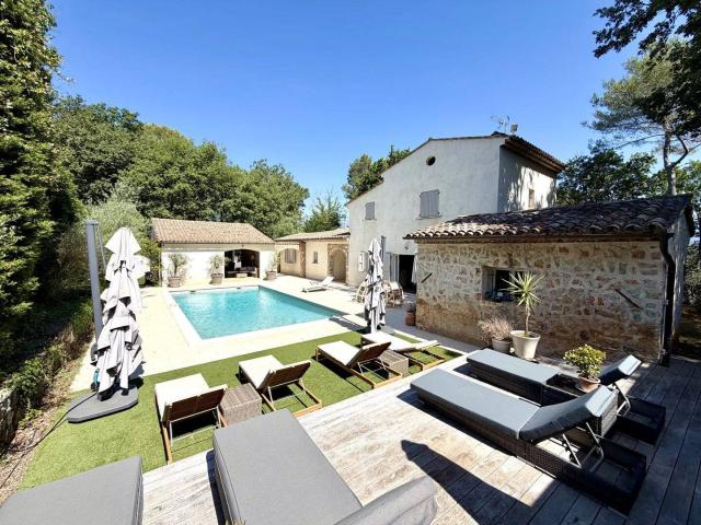 Maison location à Valbonne Village, Valbonne