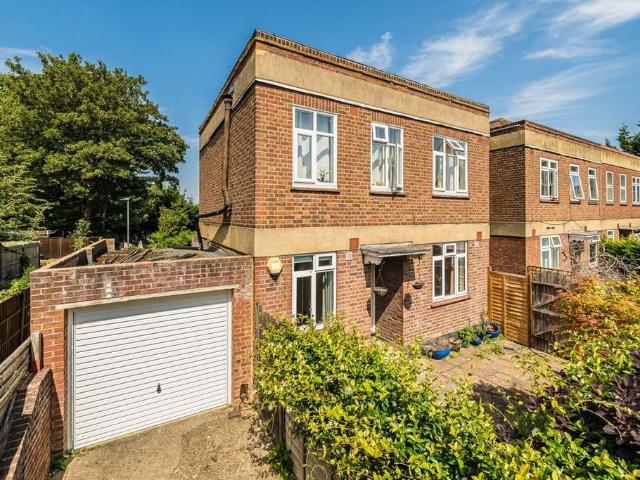House for rent in Strawberry Hill, Greater London