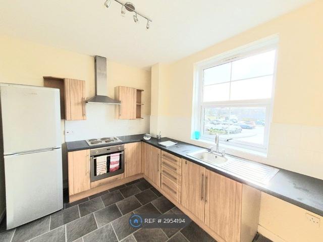 House for rent in Calderstones