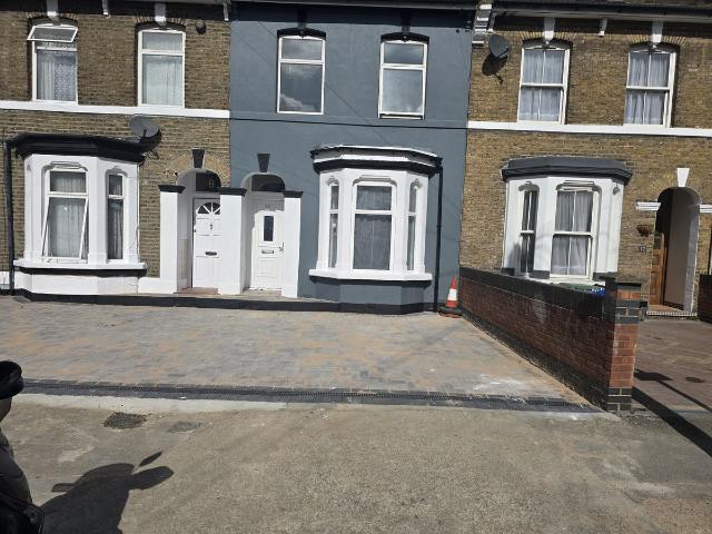 House for rent in London Borough of Newham, Greater London