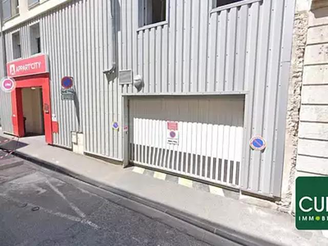 Garage location à Valence