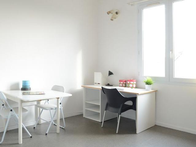 Studio location à Valence