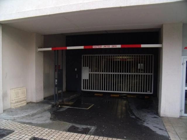 Garage vente à Valence
