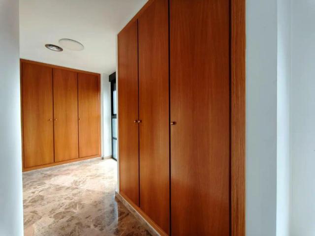 Apartamento en alquiler en Benicalap, València