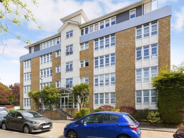 House for sale in Little Stanmore, Greater London