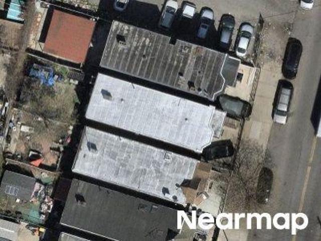 House for sale in The Bronx, Arverne