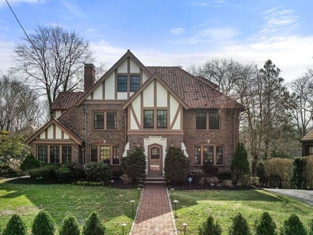 House for sale in Newton