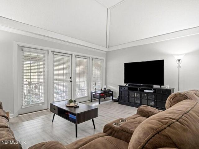 Condo for sale in Jacksonville