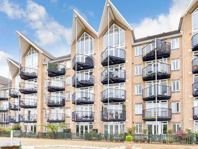 House for sale in Brompton, Chatham