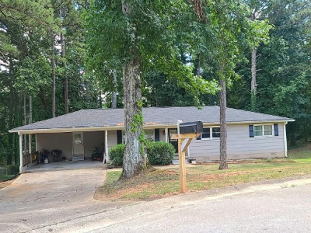 House for sale in Montage Manor, Douglasville