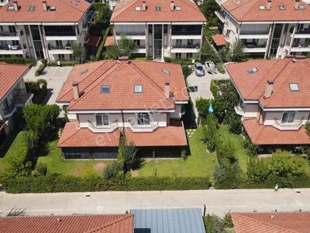Çıplaklı, Döşemealtı içerisinde kiralık Villa