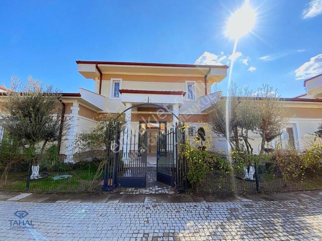 Çıplaklı, Döşemealtı içerisinde satılık Villa