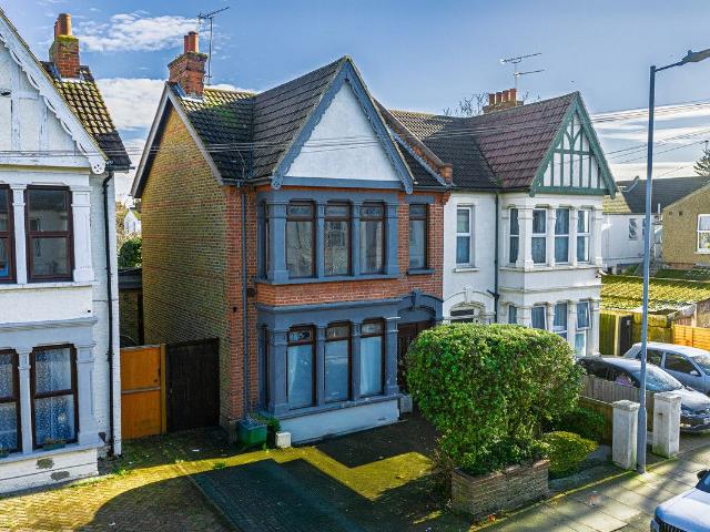 Apartment for rent in Alton Barnes, Essex