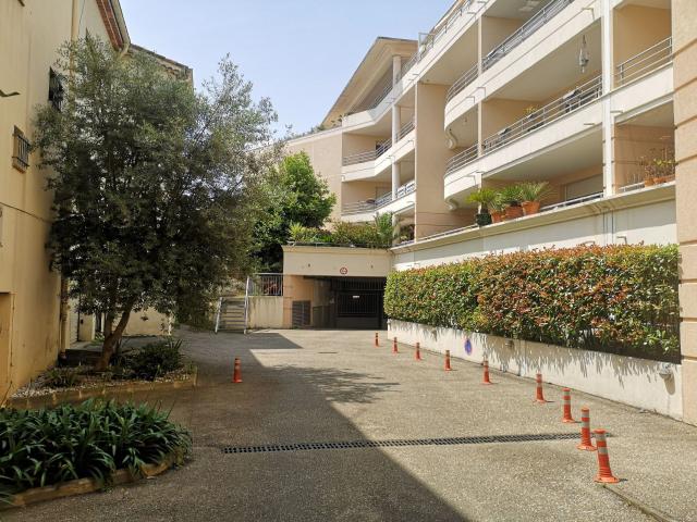 Garage vente à Grasse, Vallauris