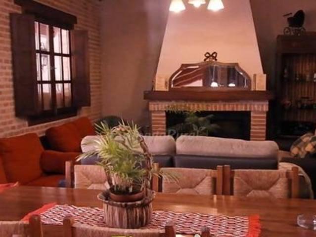 Casa en alquiler en San Carlos Del Valle, Castilla-La Mancha