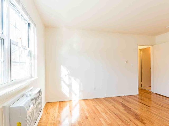 Apartment for rent in Valley Apartments, Westwood