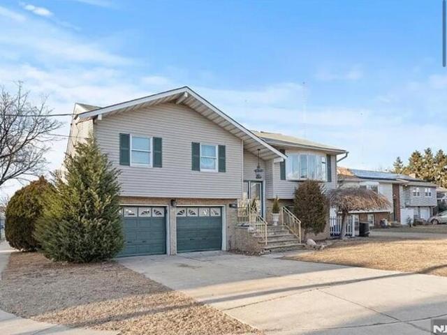 House for sale in Hudson, New Jersey