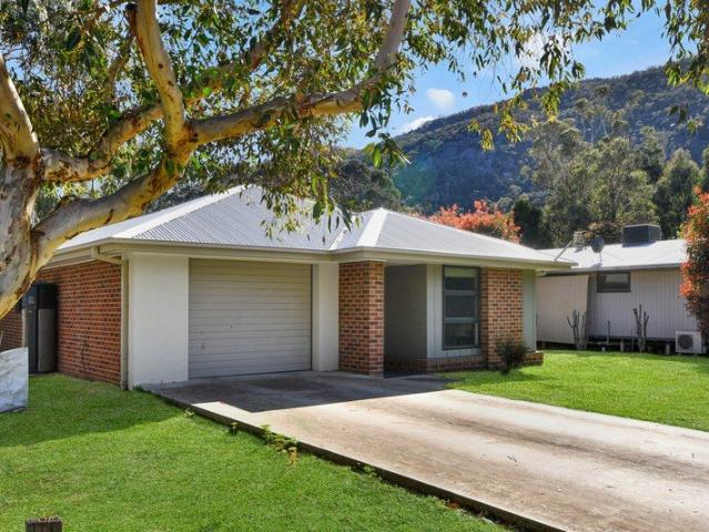House for sale in Halls Gap, Shire of Northern Grampians