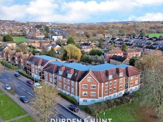 House for sale in Loughton, Epping Forest