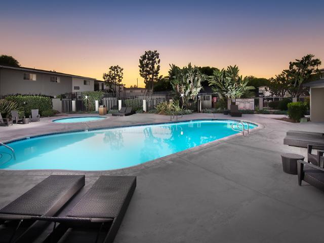 Townhouse for rent in Fountain Valley
