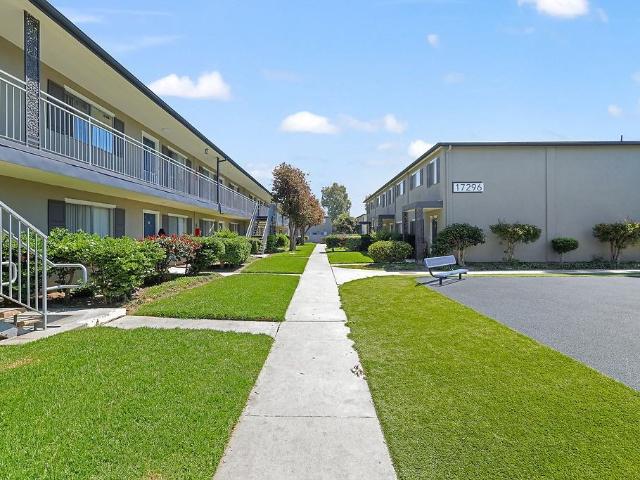 Apartment for rent in Fountain Valley, California