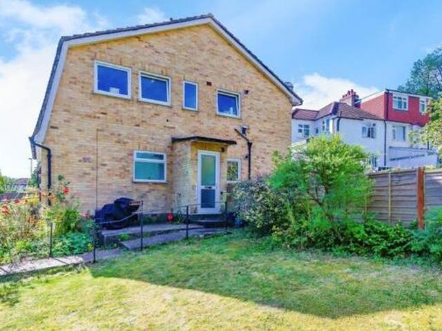 House for sale in Kenley