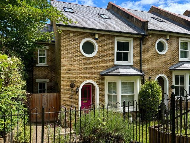 House for rent in London Borough of Croydon, Kenley
