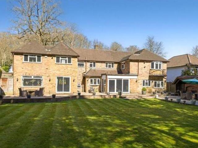 House for sale in Batchworth, Hertfordshire