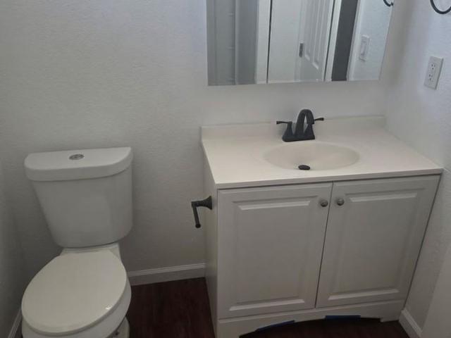 Apartment for rent in Shasta, California