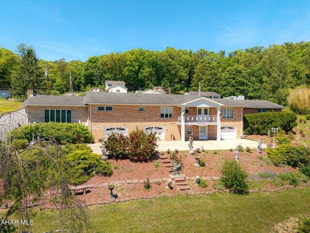 House for sale in Bedford, Pennsylvania