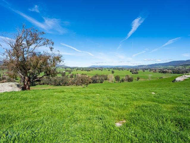 Cottage for sale in Staghorn Flat, Victoria