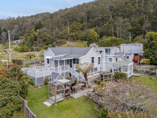 House for sale in Derby, Dorset