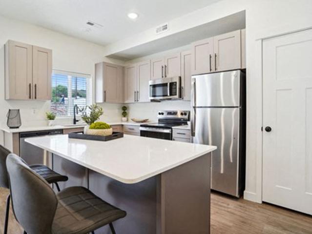 Townhouse for rent in Tooele