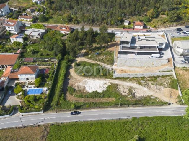 Terreno venda em Valongo, Porto