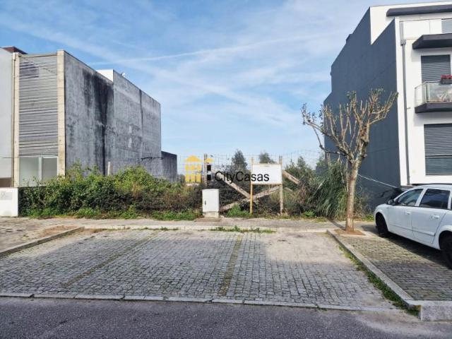 Terreno venda em Valongo, Porto