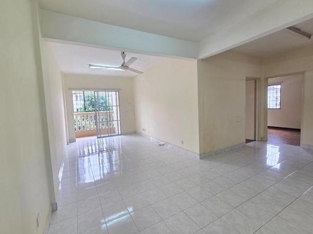 Apartment for sale in Petaling, Damansara Damai