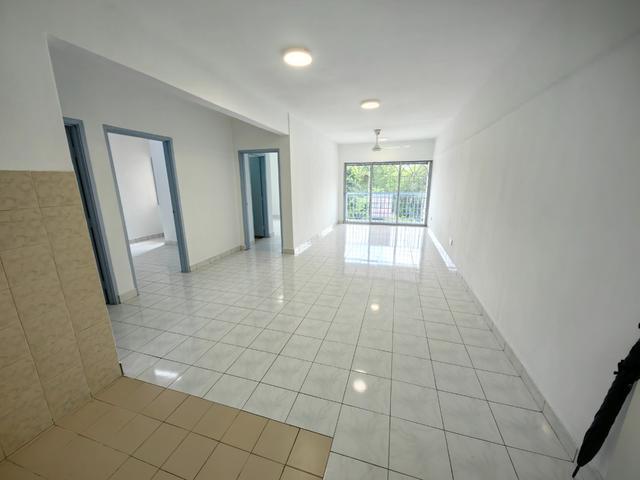 Apartment for sale in Petaling, Damansara Damai
