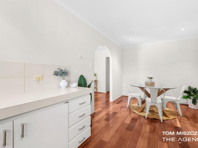 Villa for sale in Queens Park, Western Australia