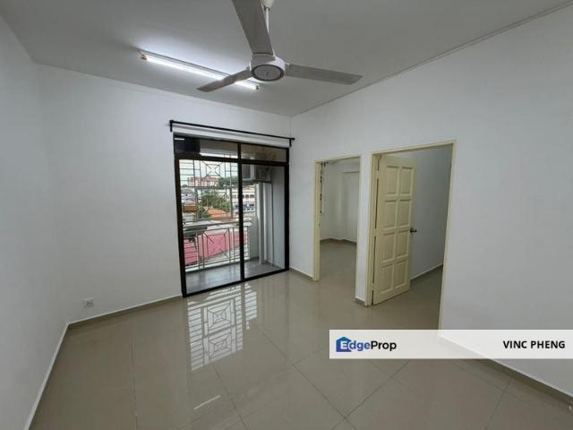 Condominium for rent in Malaka