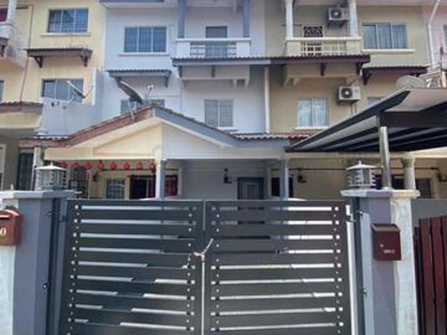 Townhouse for sale in Cheng, Malaka