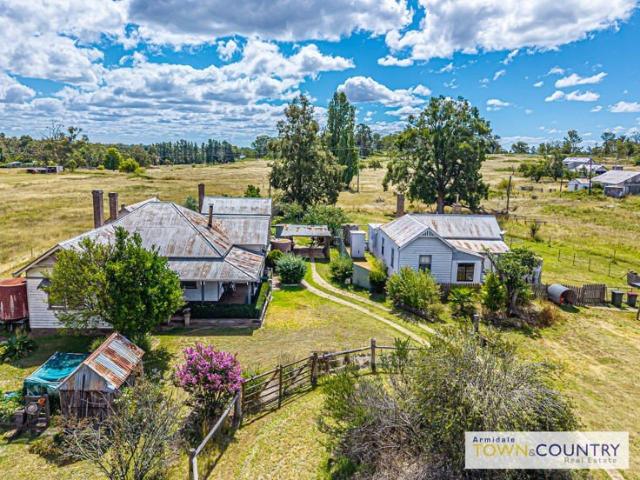 Cottage for sale in Invergowrie, New South Wales