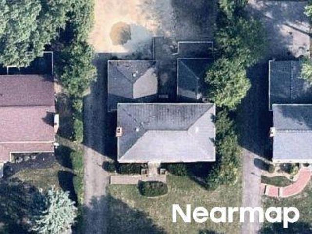 House for sale in Beachwood